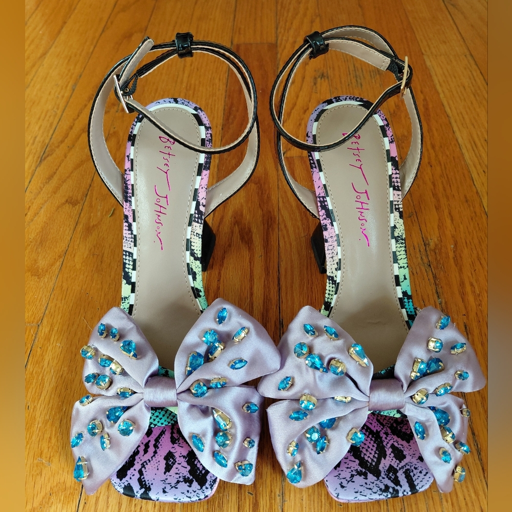 BETSEY JOHNSON Womens Purple Mixed Media Gem Bow Loise Square Toe Sandals ๐ - Picture 10 of 10